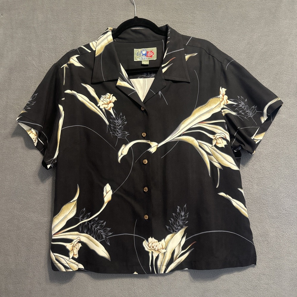 VTG Hilo Hattie 100% Silk S/S Boxy Top Button Up Womens L Black Floral Tropical
